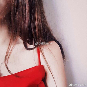 吃少妇奶头一丝不挂裸体
